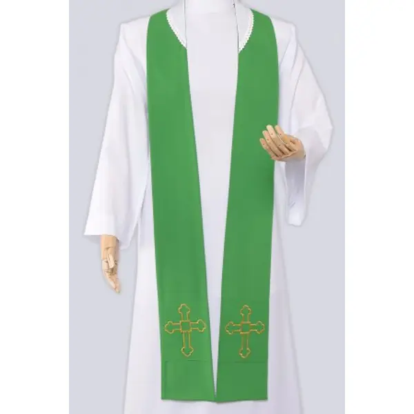 Chasuble verte avec broderie G15/z