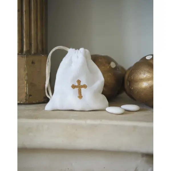 Pochon en lange blanc brodé Croix dorée