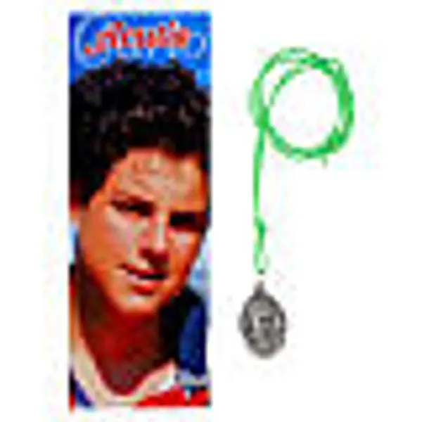 Collier avec pendentif de Carlo Acutis corde verte fluo