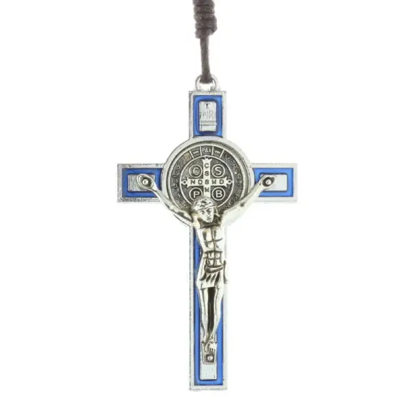 Crucifix Saint Benoît 7 cm en métal coloré avec un livret