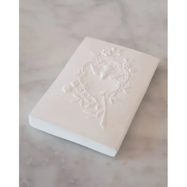 Bas relief du Saint Esprit