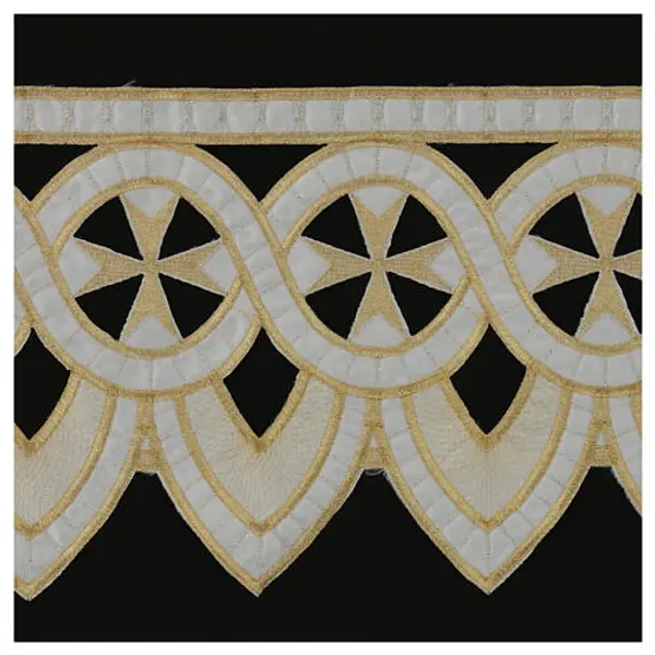 Bordure en dentelle macramé ajourée avec croix de Malte 23 cm euros/m