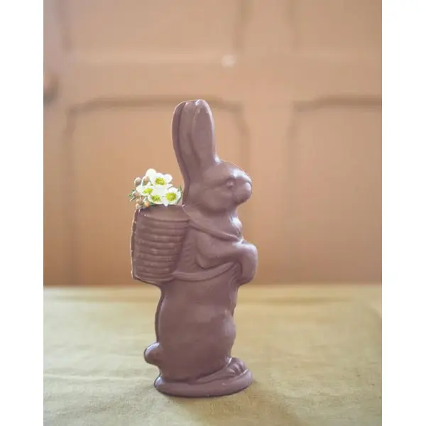 Lapin de Pâques en chocolat lait ©Catho Rétro