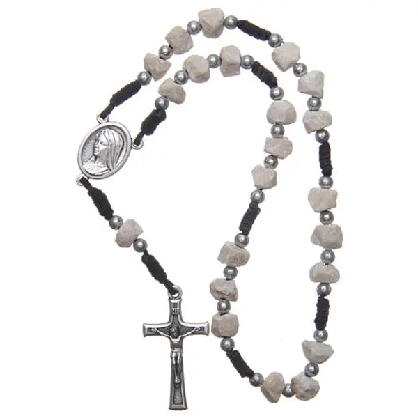 Chapelet terre de Medjugorje corde noire pierre