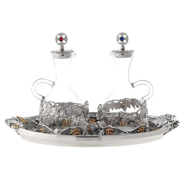 Burettes verre eau et vin assiette or argent