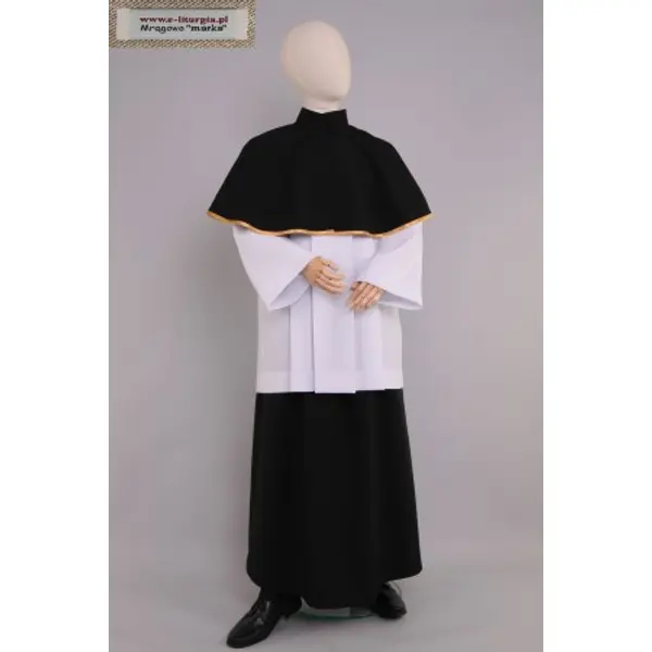 Ensemble noir pour lecteurs et servants d’autel SM/cza + surplis