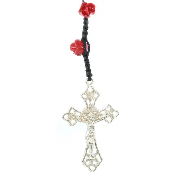 Chapelet de Lourdes avec grains en forme de rose rouge et coeur Ave Maria