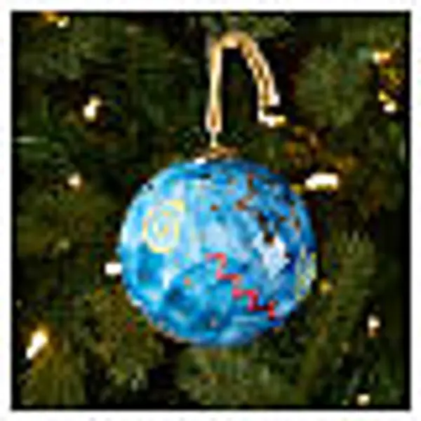 Boule de Noël Dellarte Ceramiche bleue avec étoiles et spirales or 10 cm peinte à la main