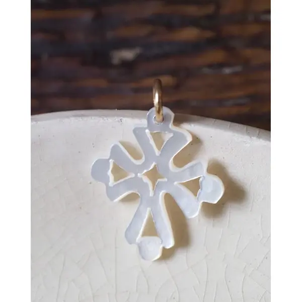 Pendentif Croix en nacre