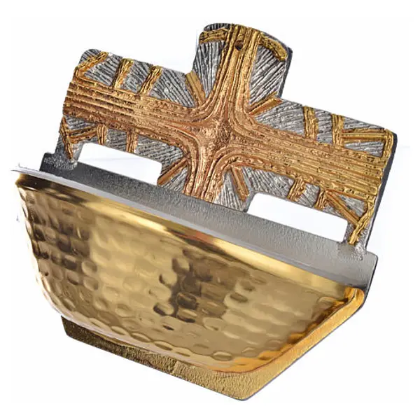 Bénitier doré, croix