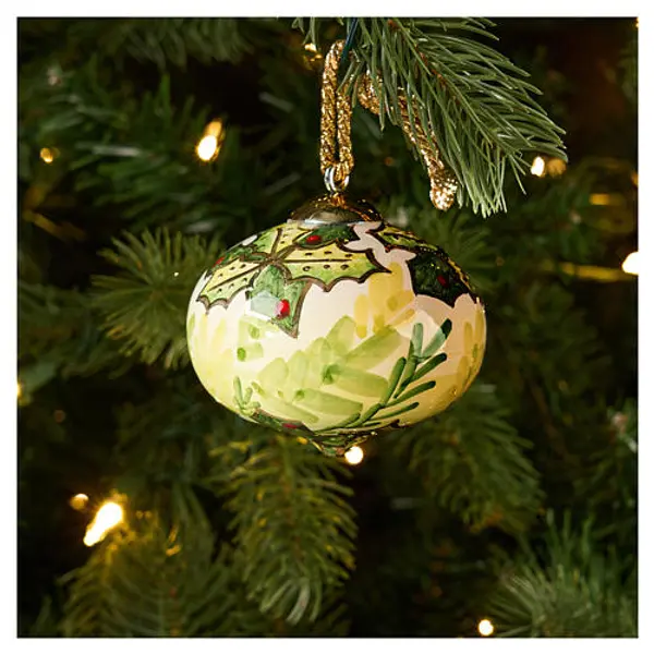 Décoration pour sapin de Noël forme oignon en céramique fond crème houx 8 cm Dellarte Ceramiche