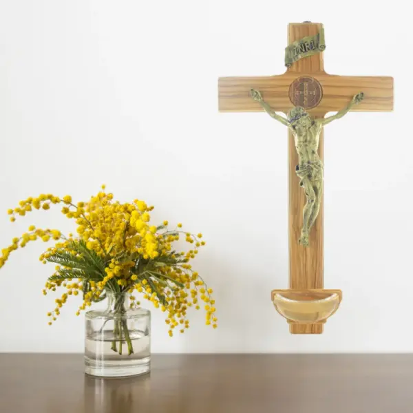 Crucifix de Saint Benoit avec Bénitier de 51cm en Bois d'Olivier